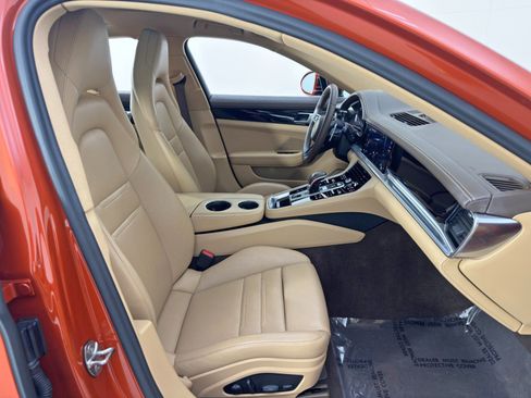 Used 2022 Porsche Panamera 4S Executive image 16