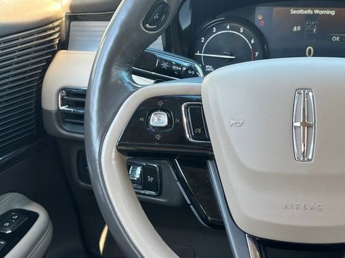 Used 2022 Lincoln Corsair Standard Sport Utility w/ Premium Package image 27