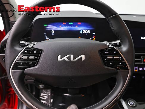 Used 2023 Kia Niro Wind w/ Wind Preserve Package FWD image 10