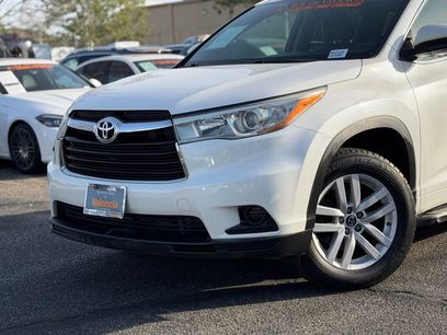 Used 2016 Toyota Highlander LE
