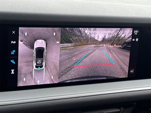 Used 2025 Porsche Cayenne Coupe image 33