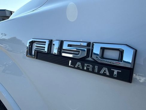 Used 2018 Ford F150 Lariat w/ Equipment Group 502A Luxury AWD/4WD image 12