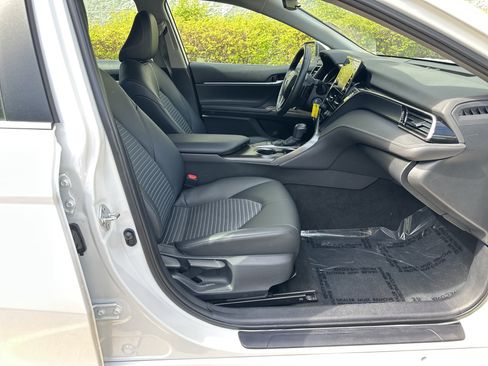 Used 2024 Toyota Camry SE FWD image 21
