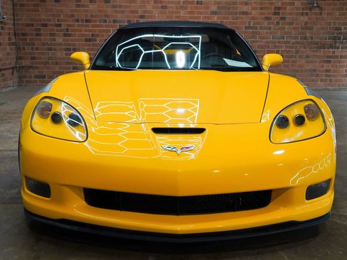 Used 2010 Chevrolet Corvette Grand Sport w/ Preferred Equipment Group RWD image 5