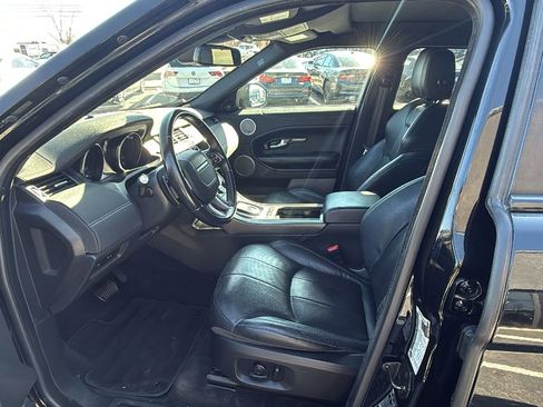 Used 2019 Land Rover Range Rover Evoque SE Premium image 10