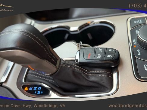 Used 2017 Jeep Grand Cherokee Summit w/ Platinum Series Group image 36