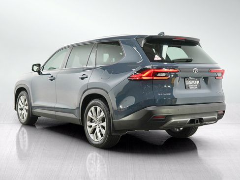 Used 2024 Toyota Grand Highlander AWD Hybrid image 3