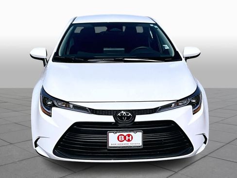 Used 2026 Toyota Corolla LE image 4
