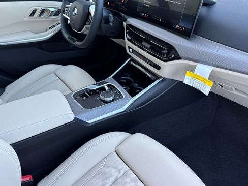 Used 2026 BMW 330i Sedan w/ Premium Package RWD image 27