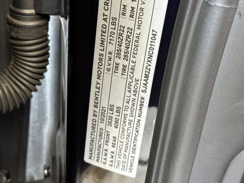 Certified 2022 Bentley Bentayga image 34