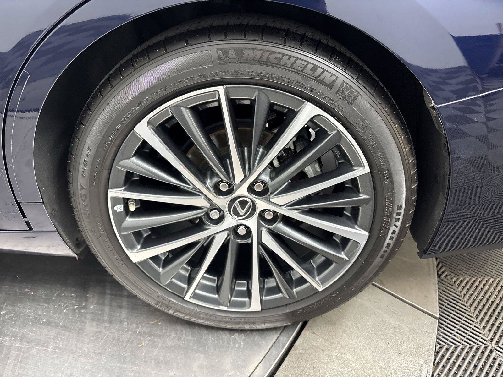 Used 2022 Lexus ES 350 w/ Premium Package FWD image 27