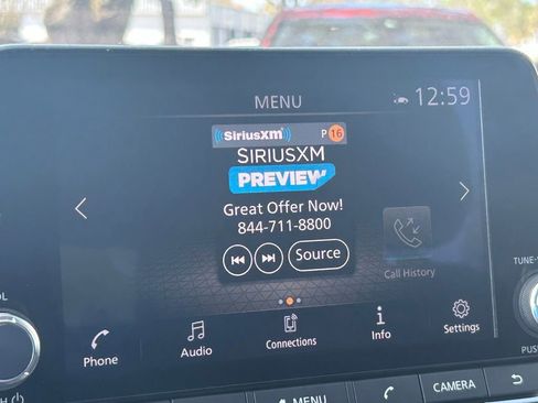 Used 2022 Nissan Rogue SL image 16