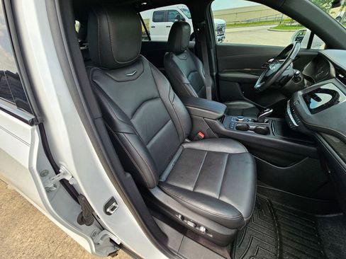 Used 2020 Cadillac XT4 Sport FWD image 29