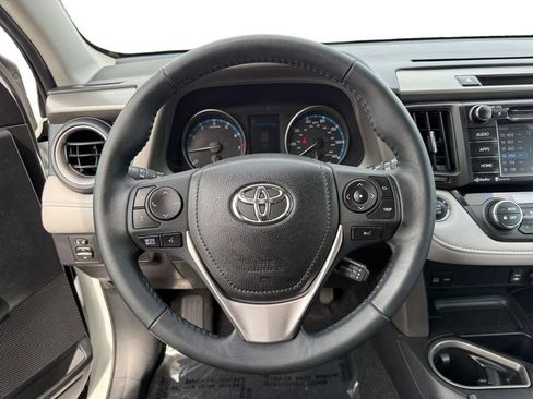 Used 2018 Toyota RAV4 XLE w/ Plus Extra Value Package AWD/4WD image 12