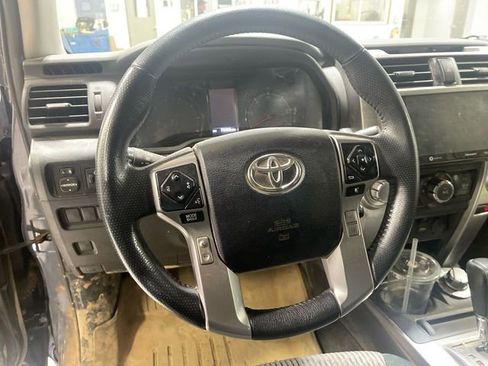 Used 2023 Toyota 4Runner SR5 AWD/4WD image 10