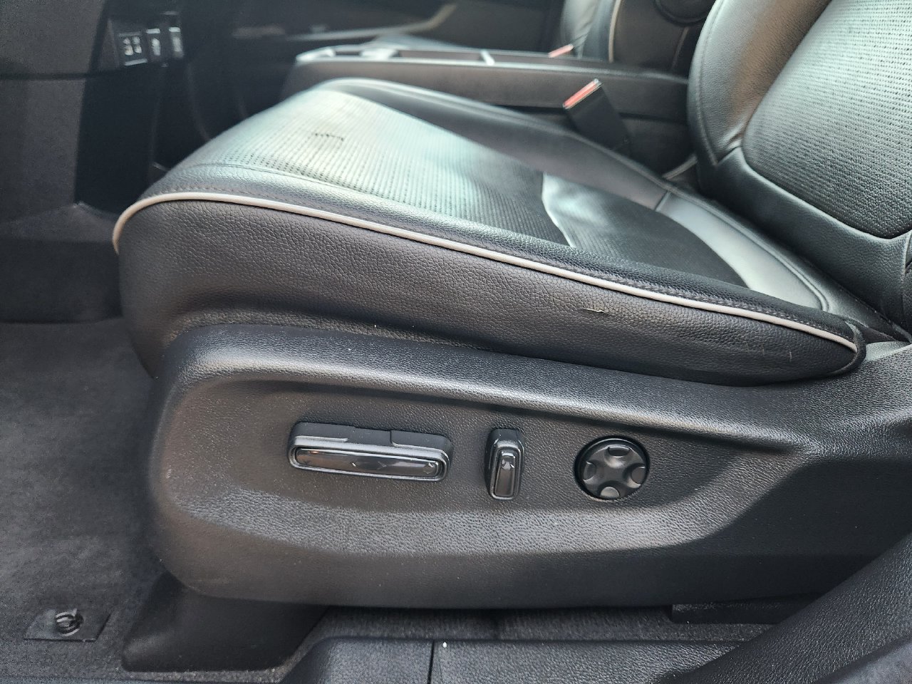 Used 2025 Honda Odyssey Elite image 23