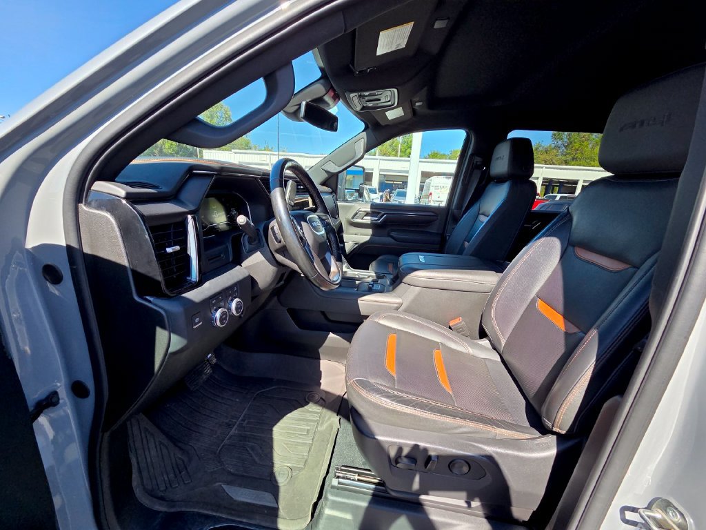 Used 2024 GMC Sierra 2500 AT4 w/ AT4 Preferred Package AWD/4WD image 17