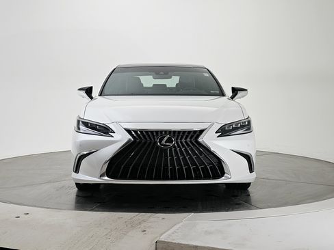 Used 2024 Lexus ES 350 Ultra Luxury w/ Accessory Package (Z1) image 5