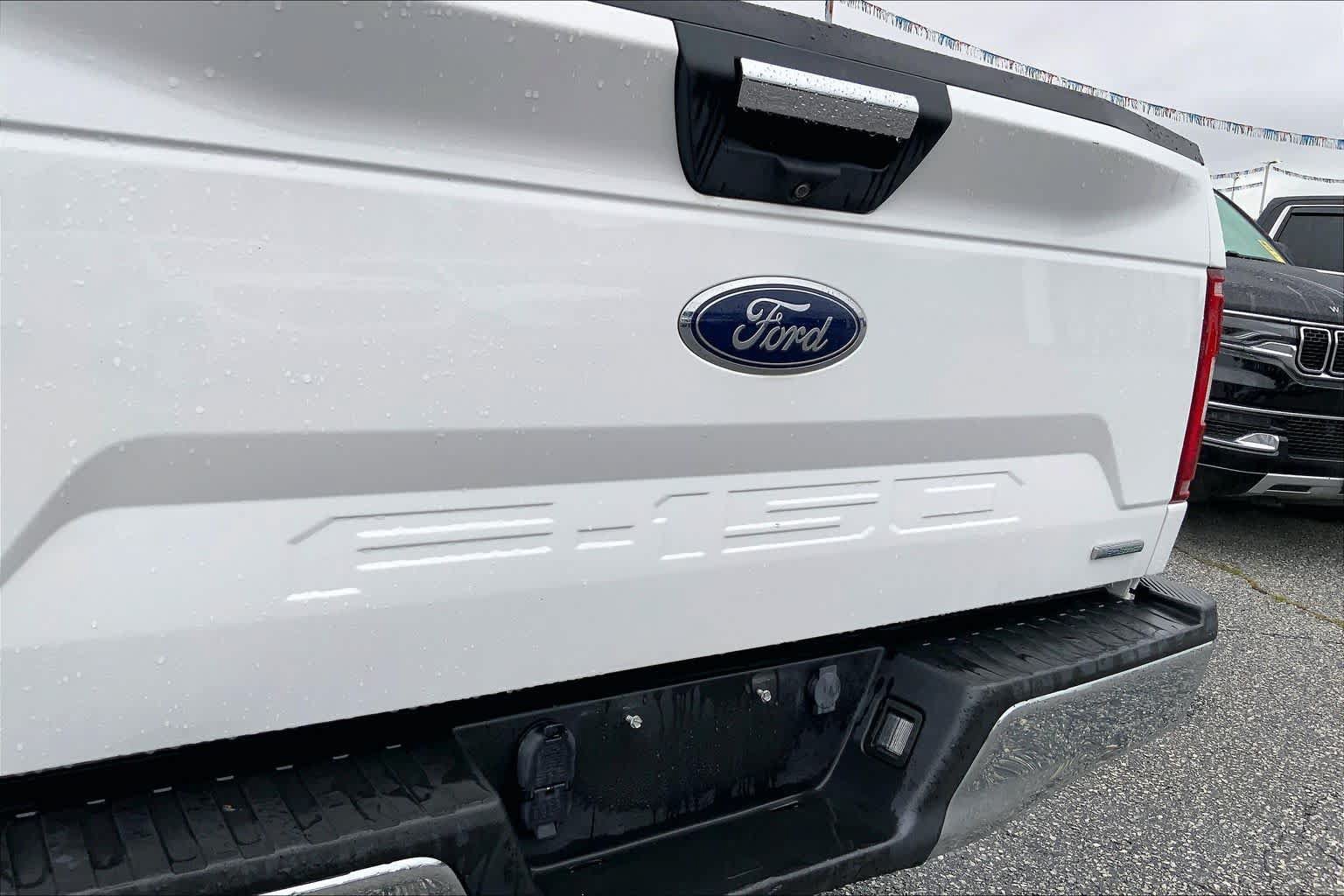 Used 2018 Ford F150 XLT w/ Equipment Group 301A Mid AWD/4WD image 9