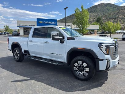 New 2026 GMC Sierra 2500 Denali w/ LPO, Black Badging Package