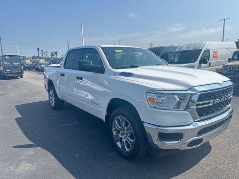 Used 2024 RAM 1500 Big Horn AWD/4WD image 11