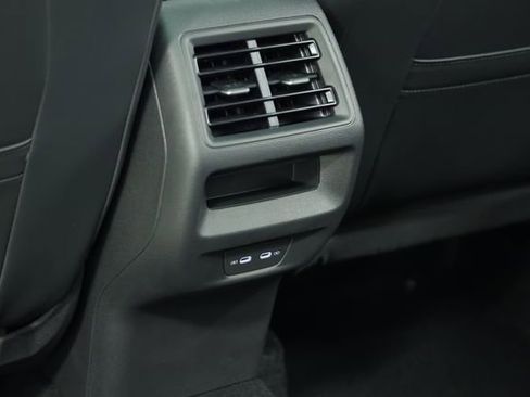 New 2026 Volkswagen Tiguan SE R-Line FWD image 33
