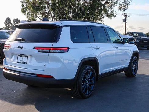 New 2026 Jeep Grand Cherokee L Limited AWD/4WD image 9