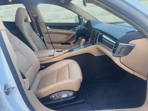 Used 2015 Porsche Panamera 4 AWD/4WD image 17