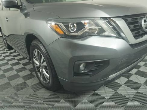 Used 2019 Nissan Pathfinder FWD image 9