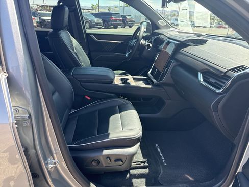 Used 2024 GMC Acadia Denali w/ Super Cruise Package AWD/4WD image 13