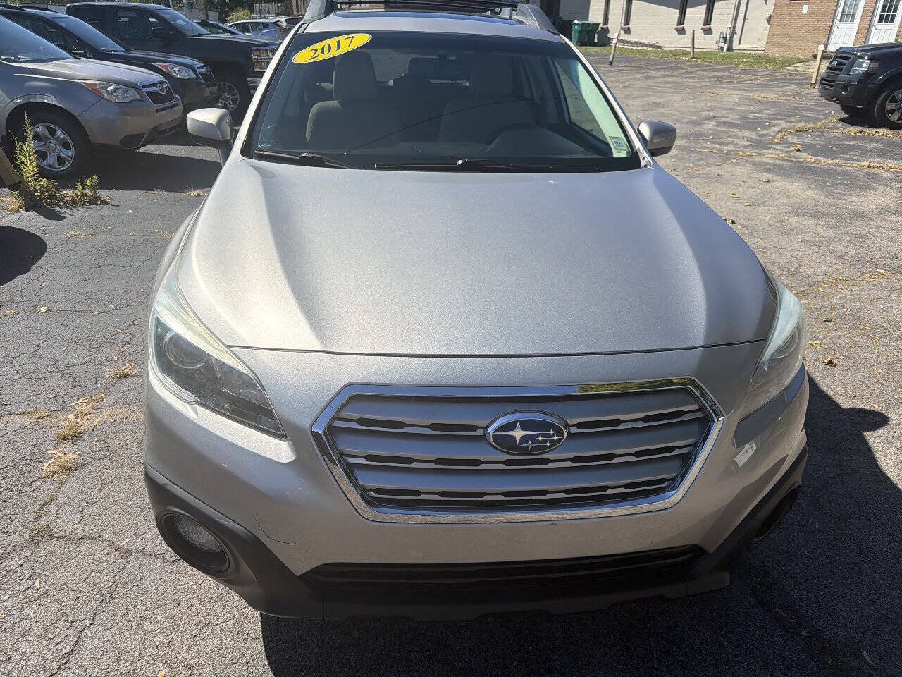 Used 2017 Subaru Outback 2.5i Premium AWD/4WD image 1