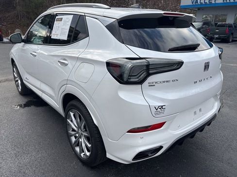 Used 2024 Buick Encore GX Avenir w/ Avenir Technology Package image 5