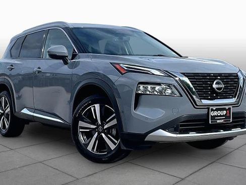 Certified 2023 Nissan Rogue Platinum w/ Platinum Premium Package FWD image 3
