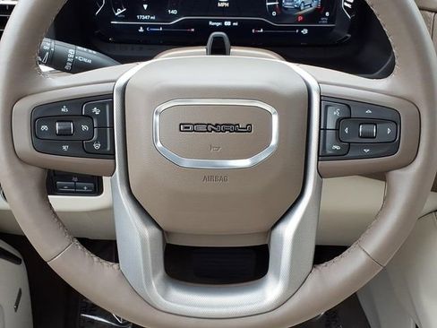 Used 2024 GMC Yukon Denali w/ Advanced Technology Package AWD/4WD image 16