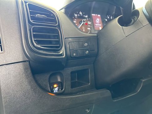 Used 2023 RAM ProMaster 2500 w/ Convenience Group image 32