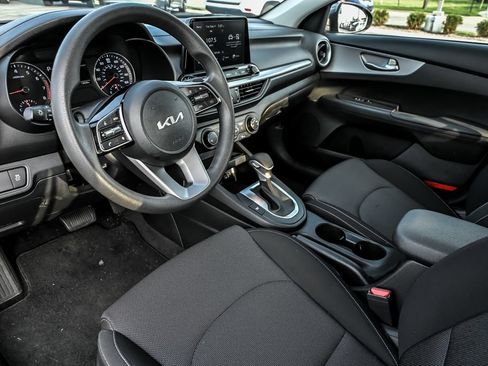 Used 2023 Kia Forte LXS w/ LXS Technology Package FWD image 12