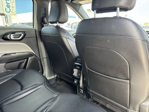 Used 2025 Jeep Compass Limited AWD/4WD image 11