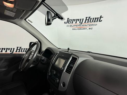 Used 2021 Nissan Frontier PRO-4X w/ Pro-4x Utility Package image 31