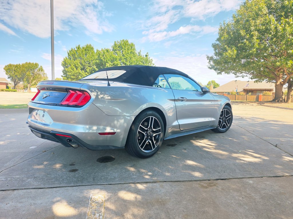 Used 2020 Ford Mustang Premium RWD image 15