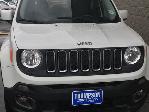 Used 2016 Jeep Renegade Latitude w/ Cold Weather Group AWD/4WD image 2