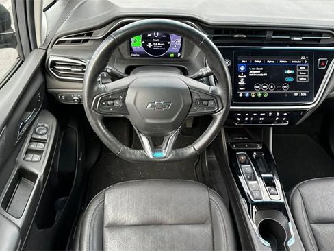 Used 2022 Chevrolet Bolt LT w/ Infotainment Package image 15