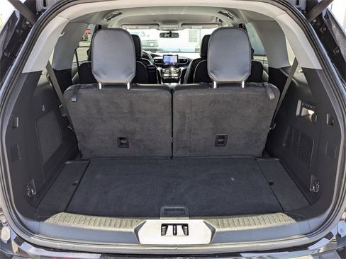 Used 2022 Ford Explorer Limited w/ Equipment Group 301A image 13