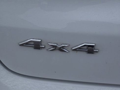 Used 2023 Jeep Compass Limited image 18