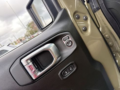 New 2026 Jeep Gladiator Willys image 13