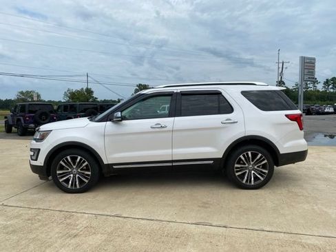 Used 2016 Ford Explorer Platinum AWD/4WD image 3