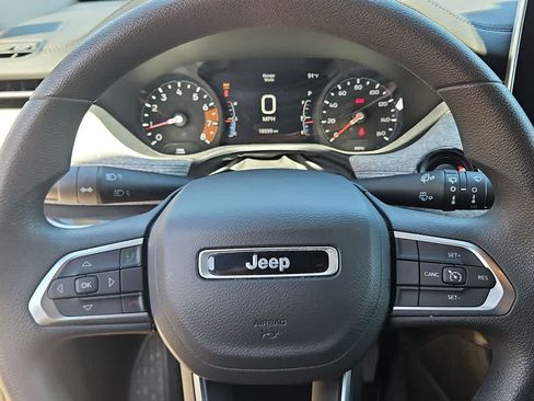 Used 2025 Jeep Compass Sport AWD/4WD image 19