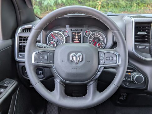 Used 2025 RAM 1500 Big Horn AWD/4WD image 23