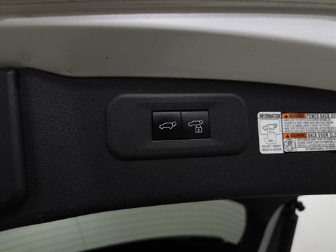 Certified 2022 Lexus NX 300h AWD image 9