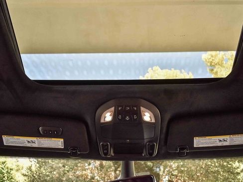 New 2026 Chrysler Pacifica Pinnacle w/ Trailer Tow Group image 16