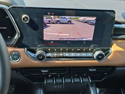 New 2026 GMC Canyon AT4 w/ AT4 Premium Package AWD/4WD image 16